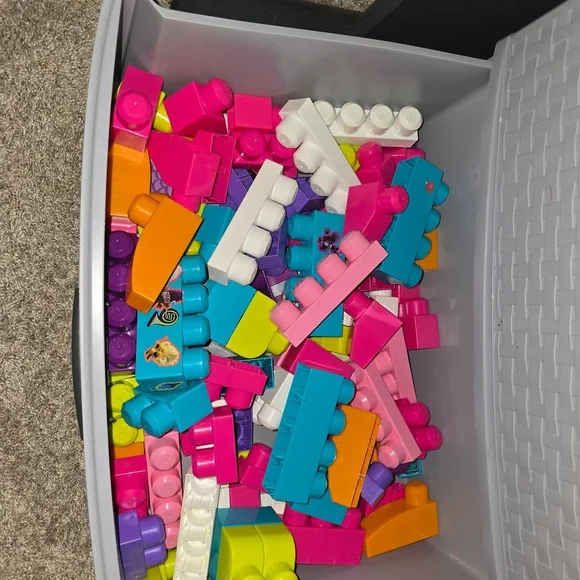 Mega Bloks Pink and Purple Building Table - Picture 3 of 4